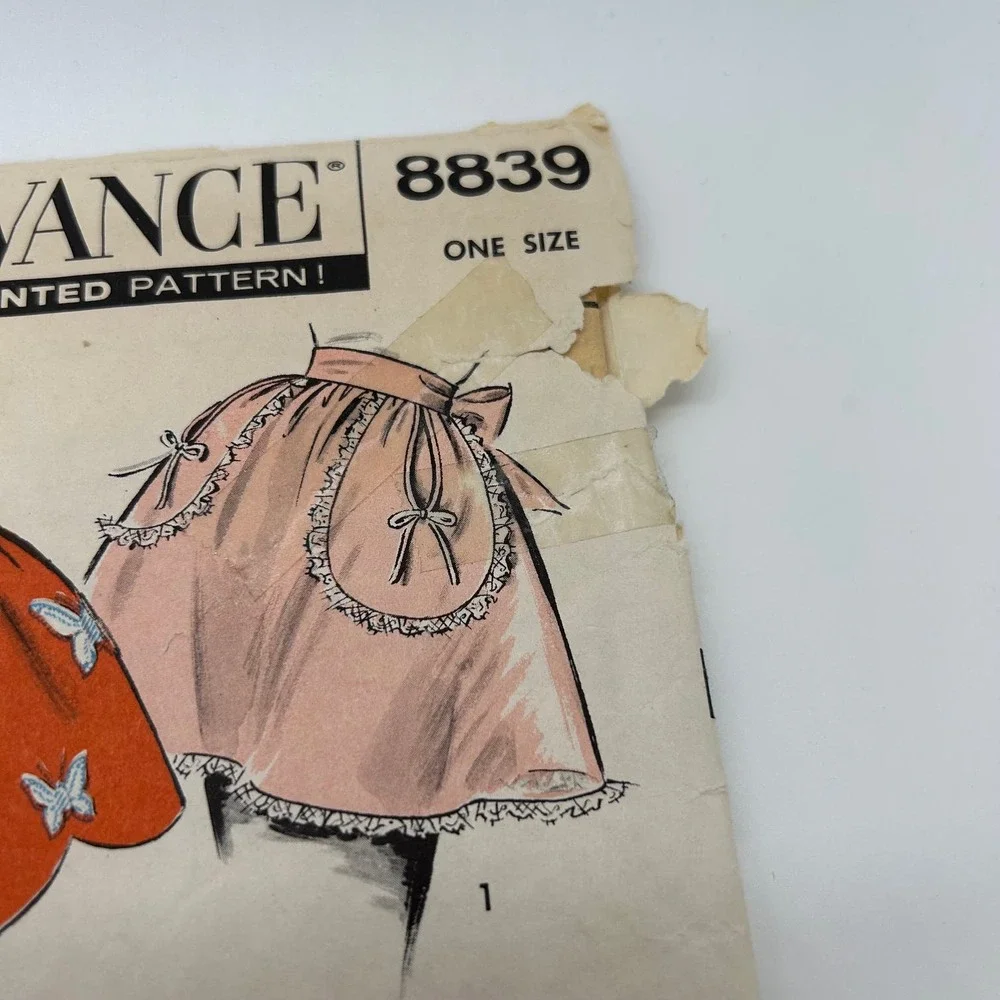 Advance Vintage 1950's Pattern‎ #8839 Half Apron One Size